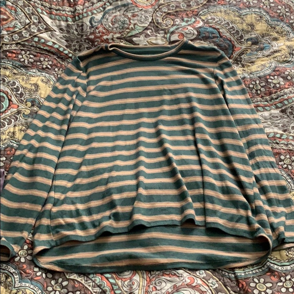 A long sleeve American Eagle shirt
